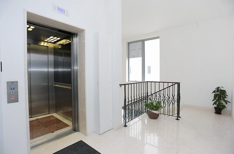 Poslovni prostor (ured), Split (Trstenik), najam